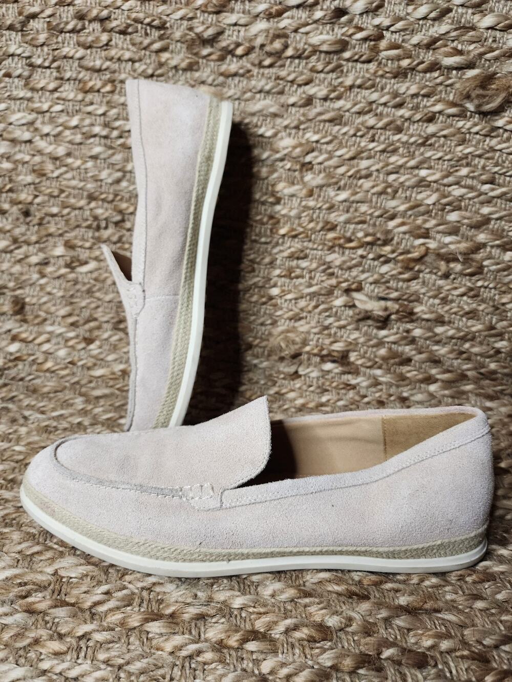 Marc Fisher Jerick Suede Loafers Flat Comfort Shoes Beige Women's Size 10